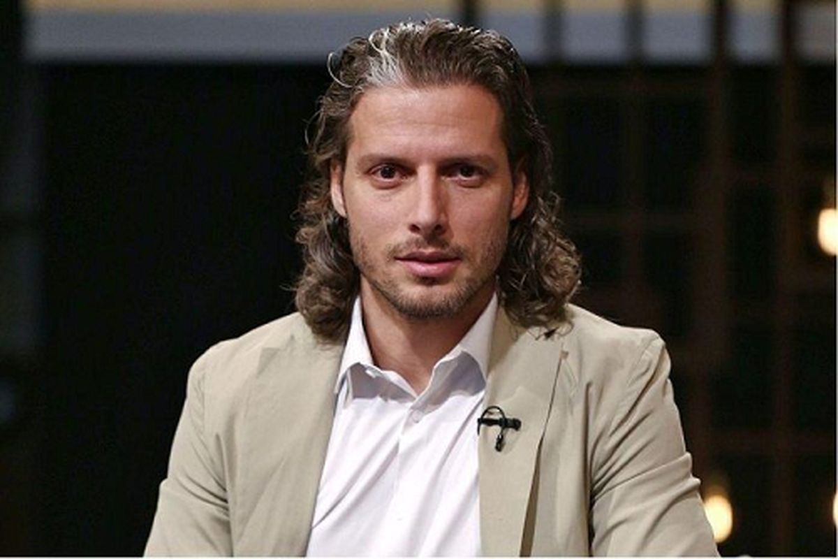 ارسال پیامک کشف حجاب به خاطر موهای فوتبالیست مرد!