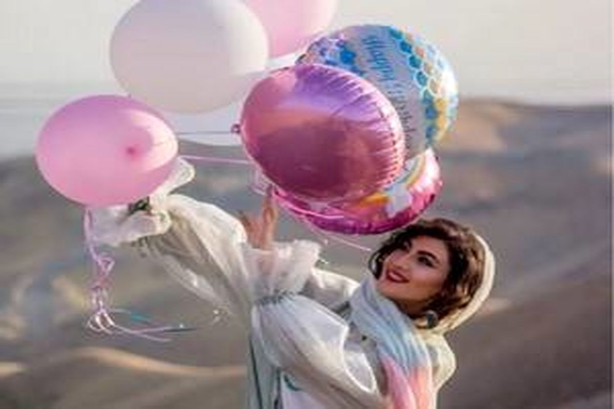 مریم مومن و لباسی که سوژه رسانه ها شد