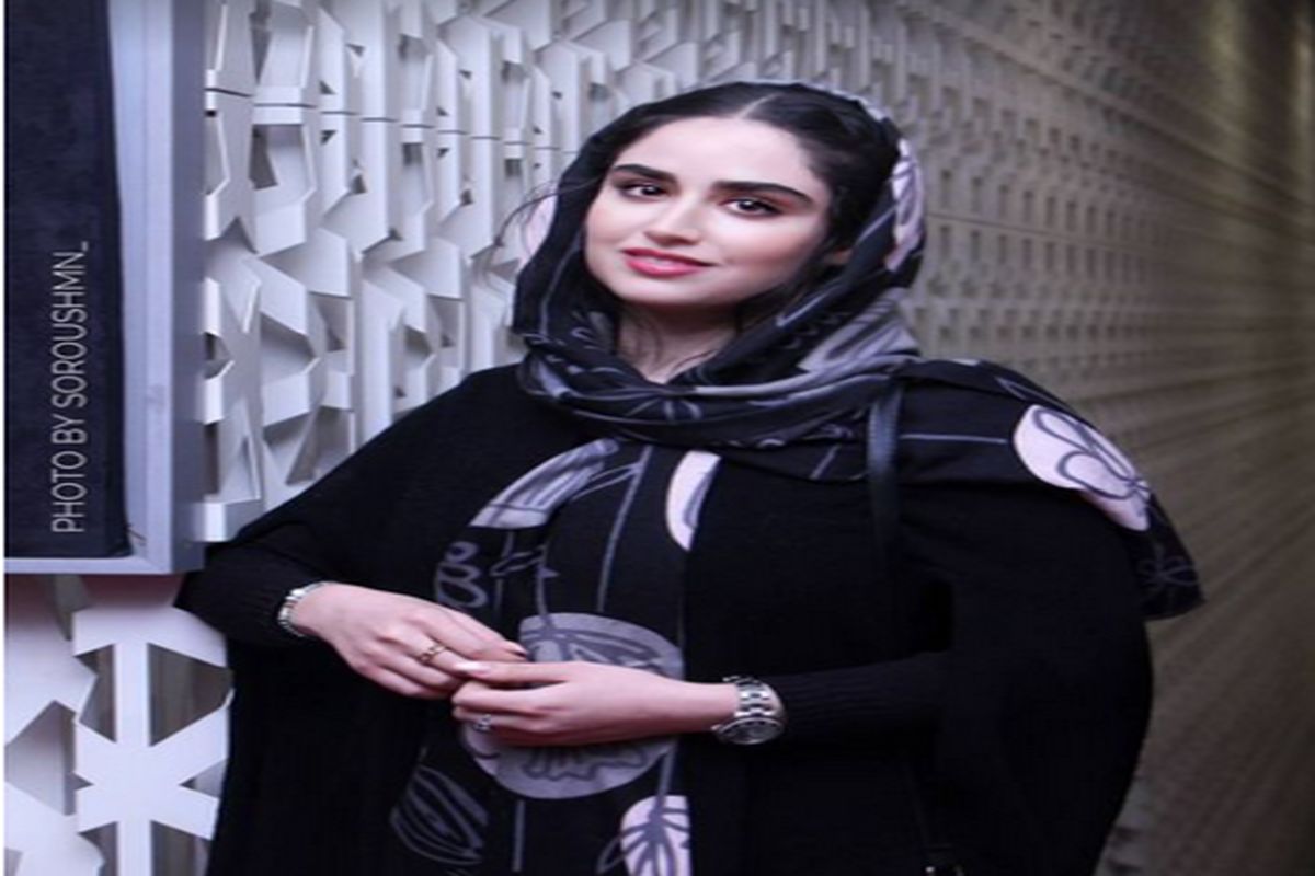 خانم سلبریتی نیک منظردر حال بزک دوزک