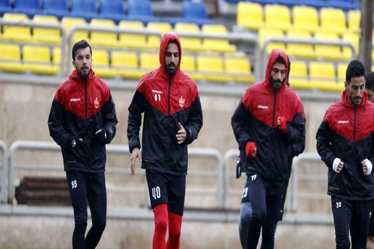 مهاجم پرسپولیس در دوراهی تهران – اراک