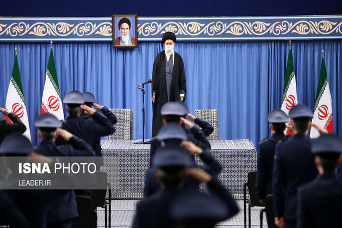 دیدار ارتشی ها با رهبری