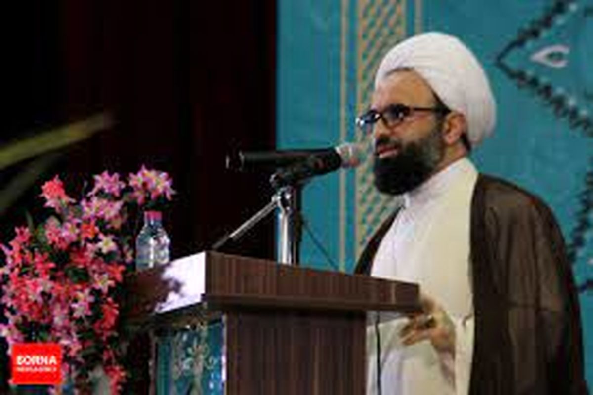 امام جمعه نور: بهترین جایگاه زن خانه داری است