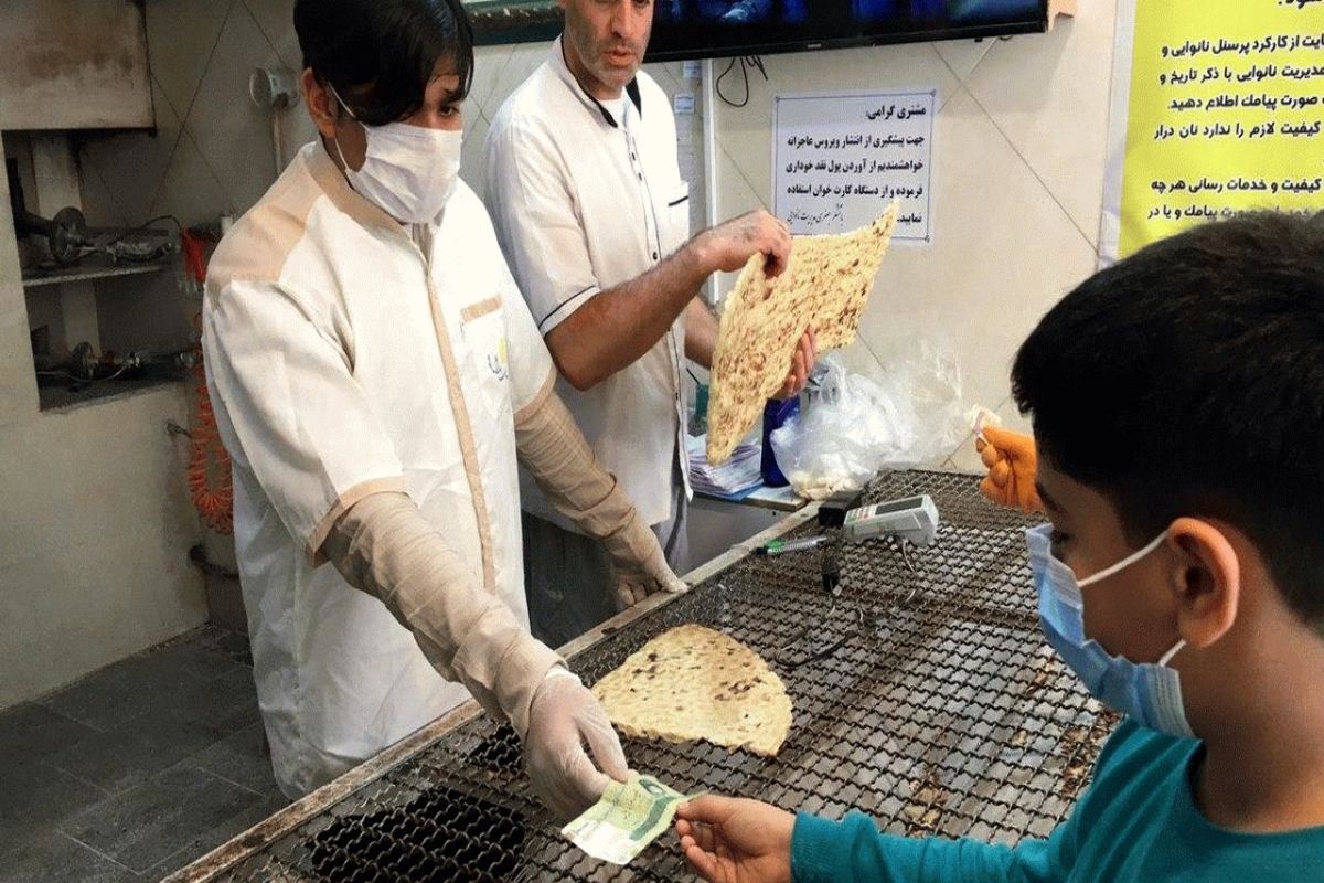 پول نقد جای کارت را در نانوایی ها گرفت!