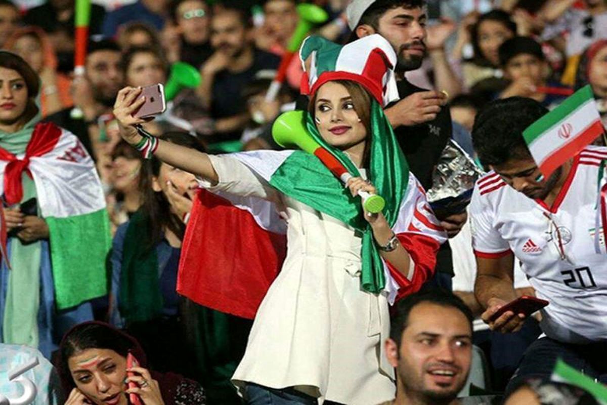 صفر تا صد بازی ایران و عراق / آماده باش برای جشن صعود در کنار بانوان