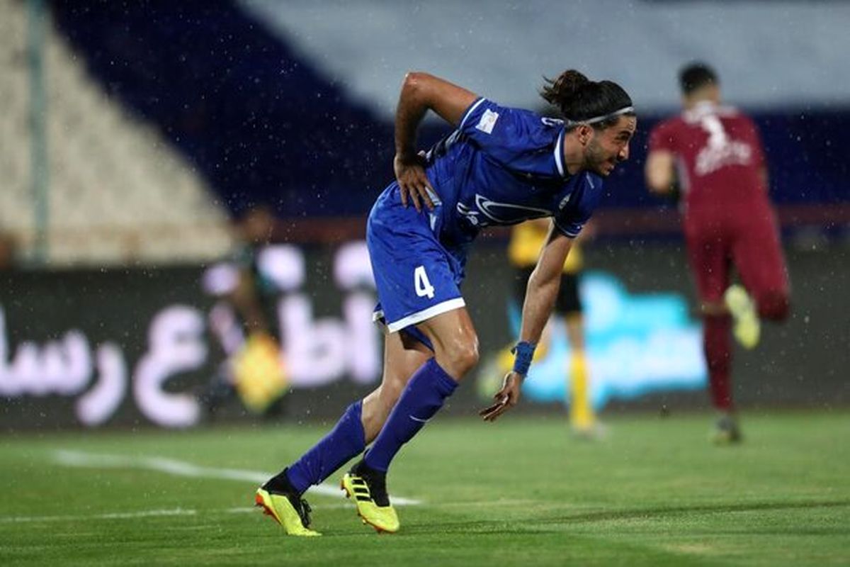 طغیان مدافع سرباز استقلال علیه آجرلو و مجیدی