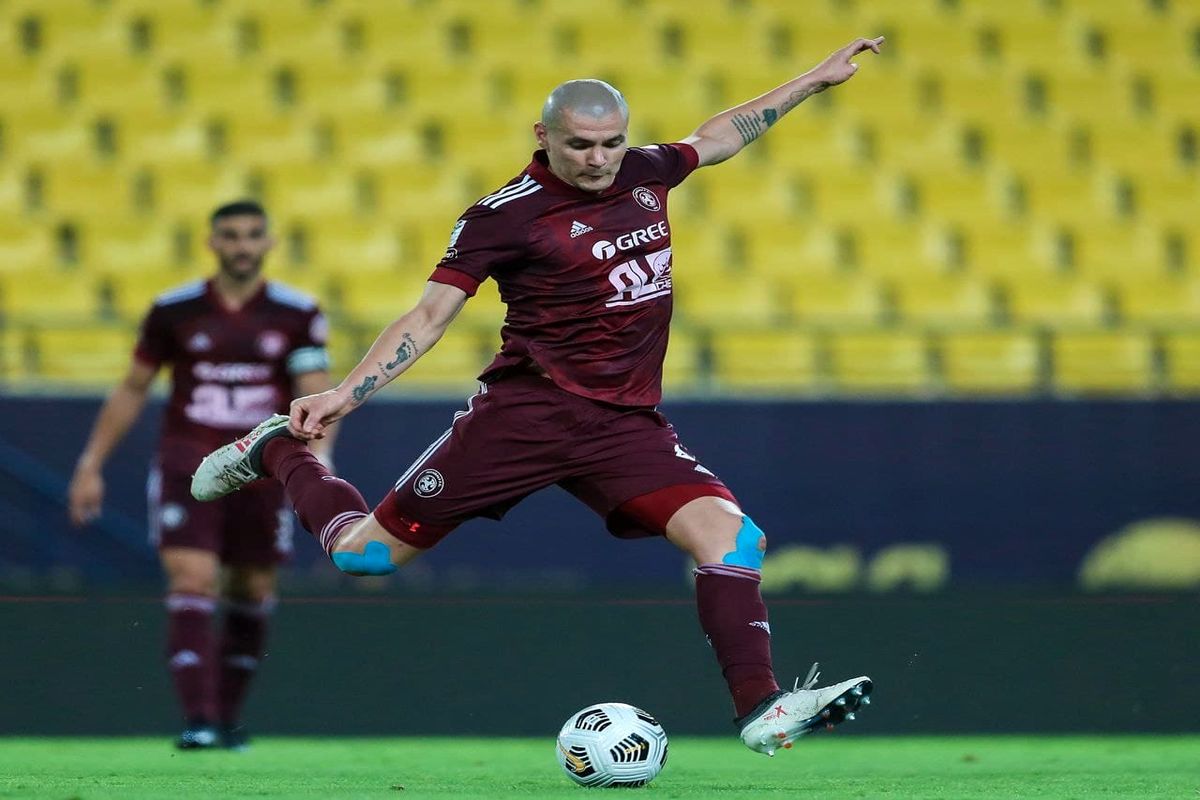 آشنایی با مدافع خارجی جدید استقلال