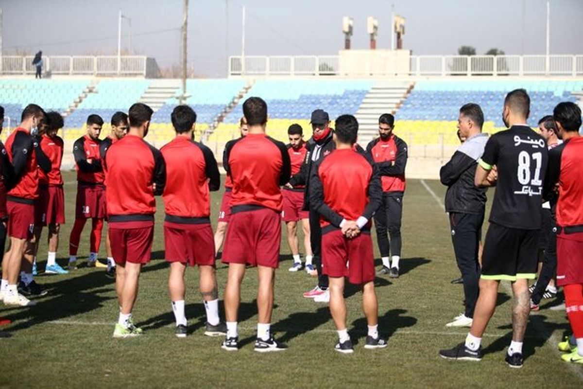 گل‌محمدی همچنان به دنبال مهاجم خارجی برای پرسپولیس