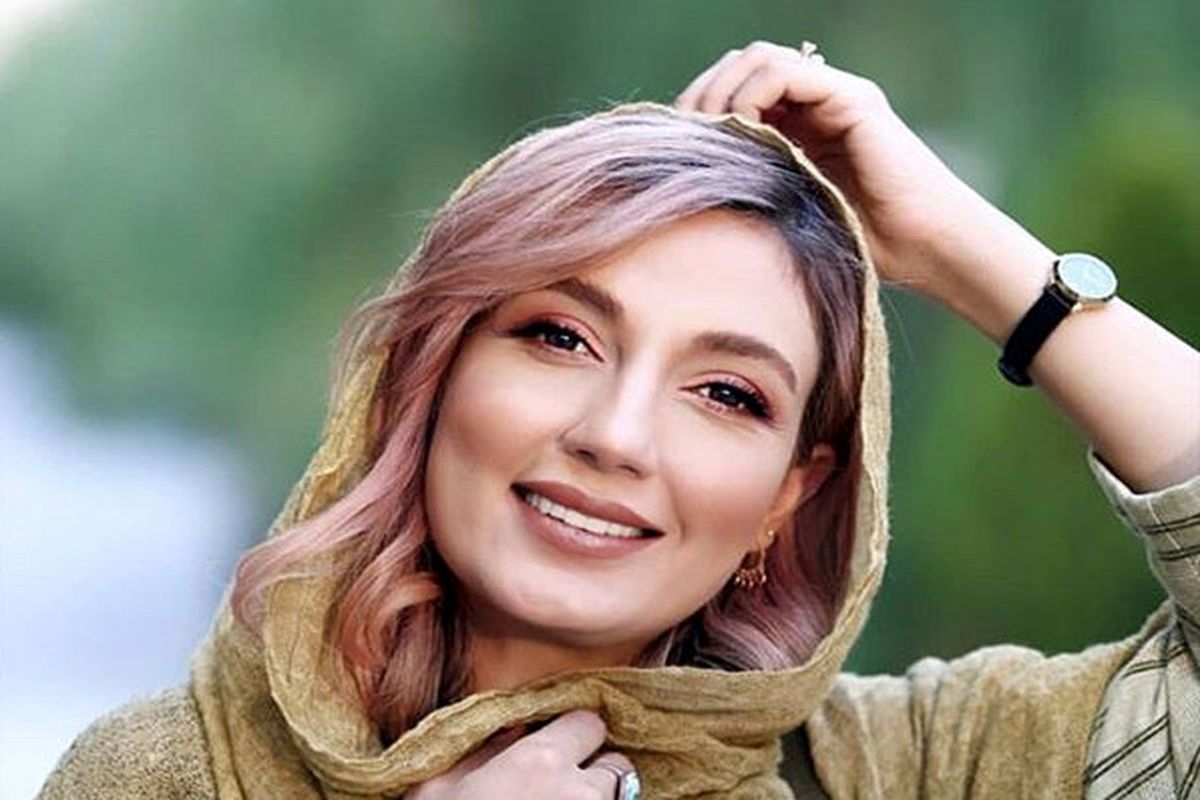 سلبریتی جذاب سر تا پا آبی + عکس