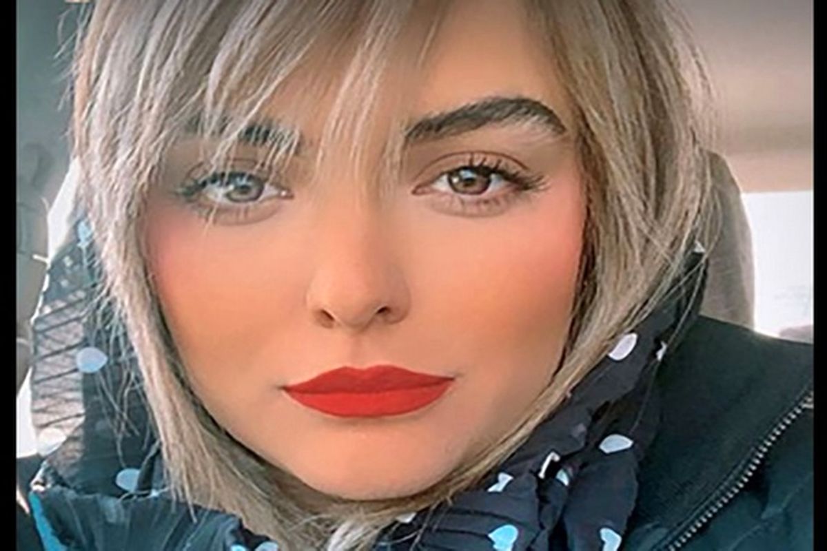 خانم بازیگر خود را در آسانسور یافت !