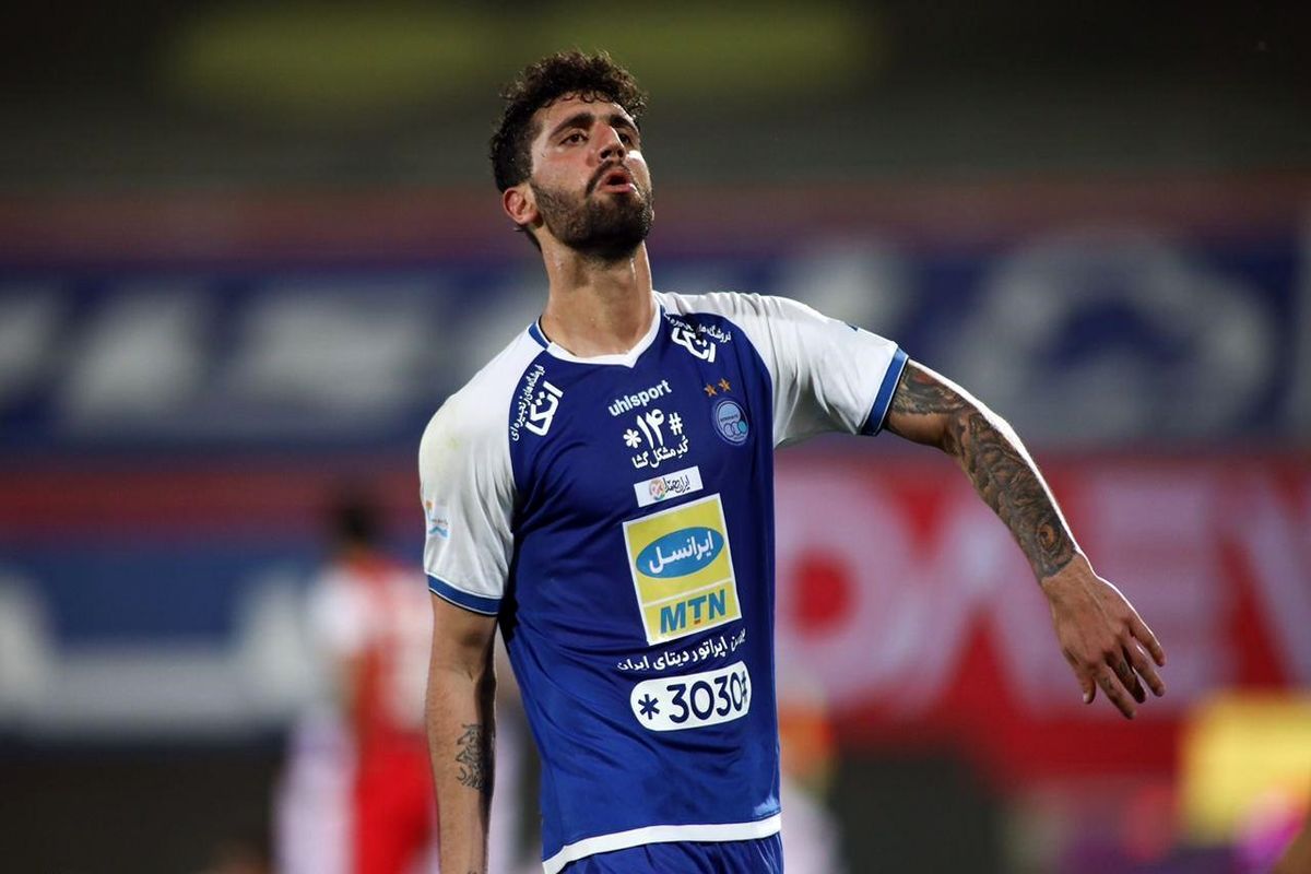 مدافع استقلال به دربی می‌رسد؟