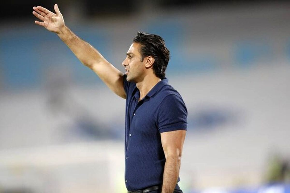 حرکت عجیب فرهاد مجیدی در دربی ۹۷ + عکس