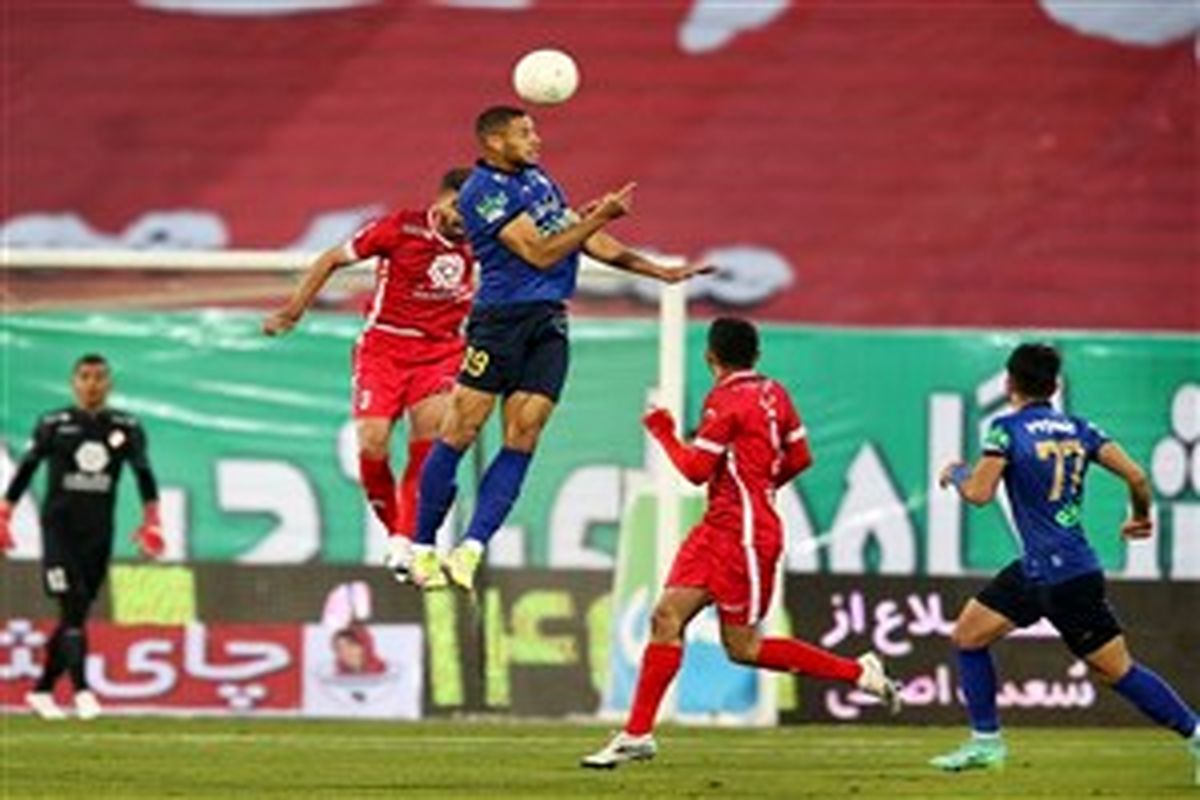 توپ جمع کن ها بهتر از فوتبالیست ها در دربی!