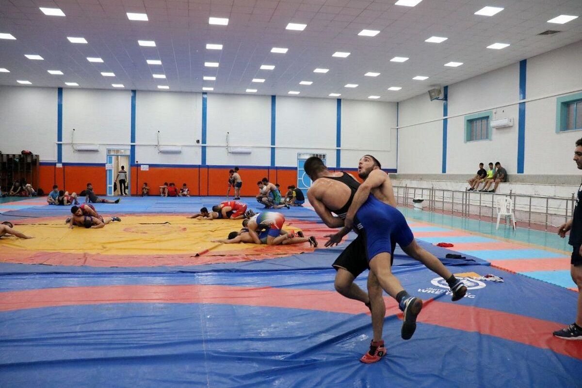 زدوخورد جنجال برانگیز با چاقو وسط تشک کشتی