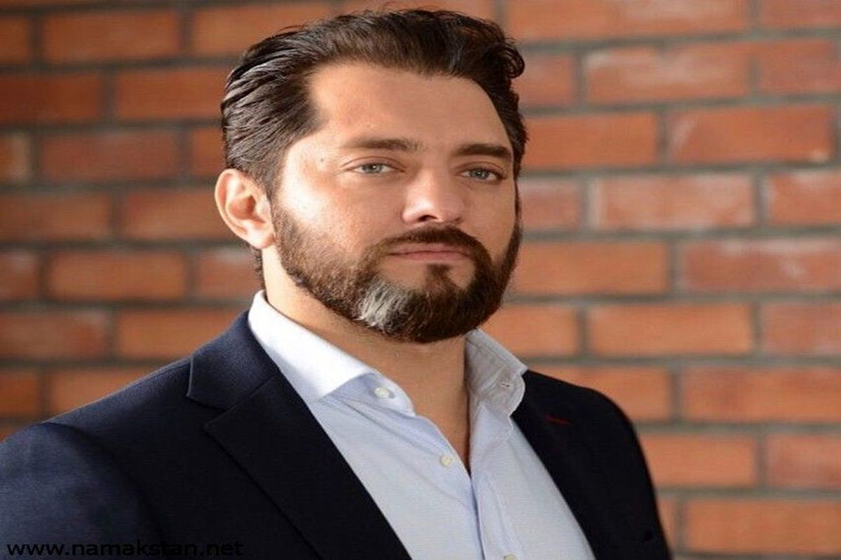 بهرام رادان با گوشی فوق لاکچری کنار خانم بازیگر