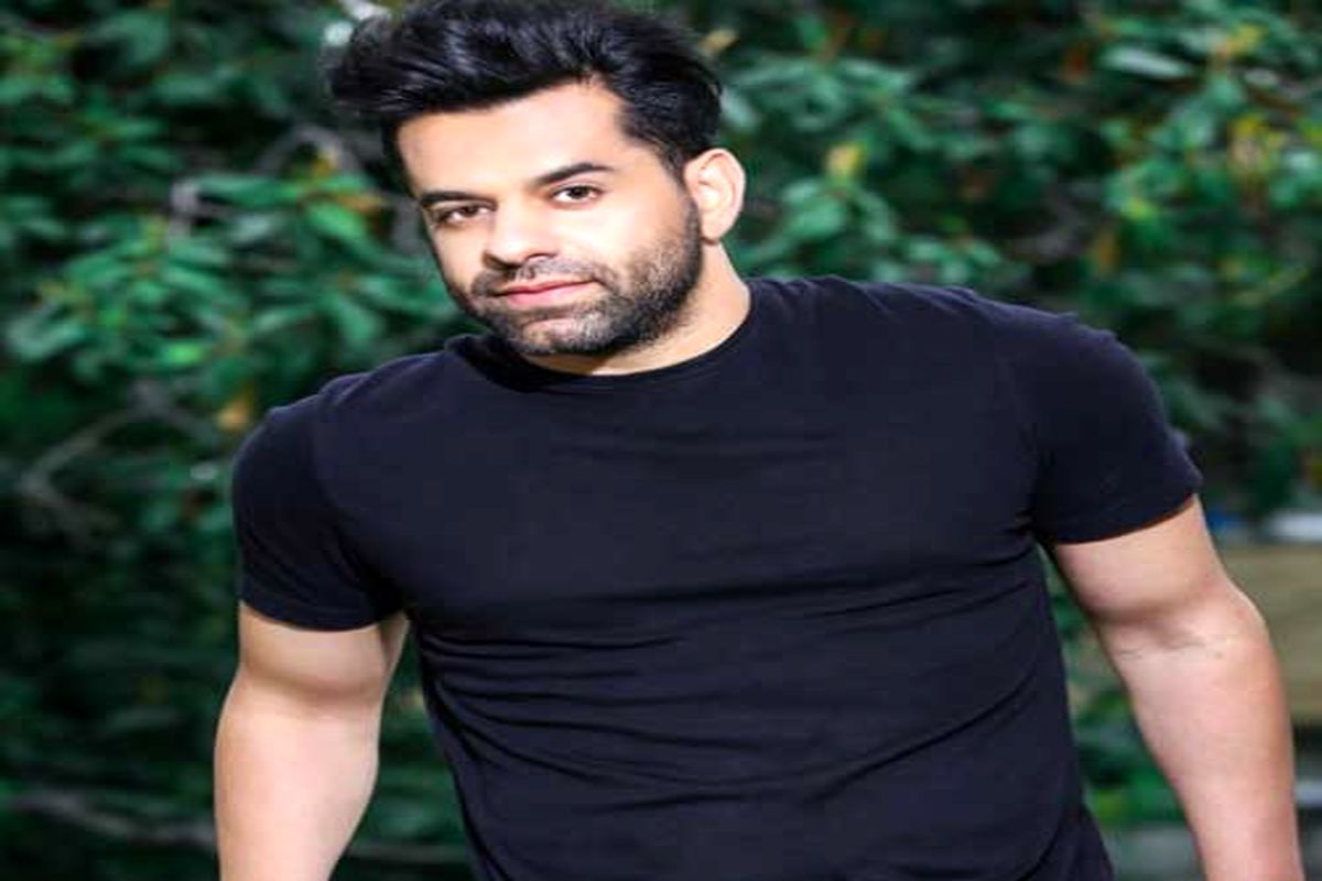 لاکچری بازی رضا بهرام هم شروع شد + تصاویر