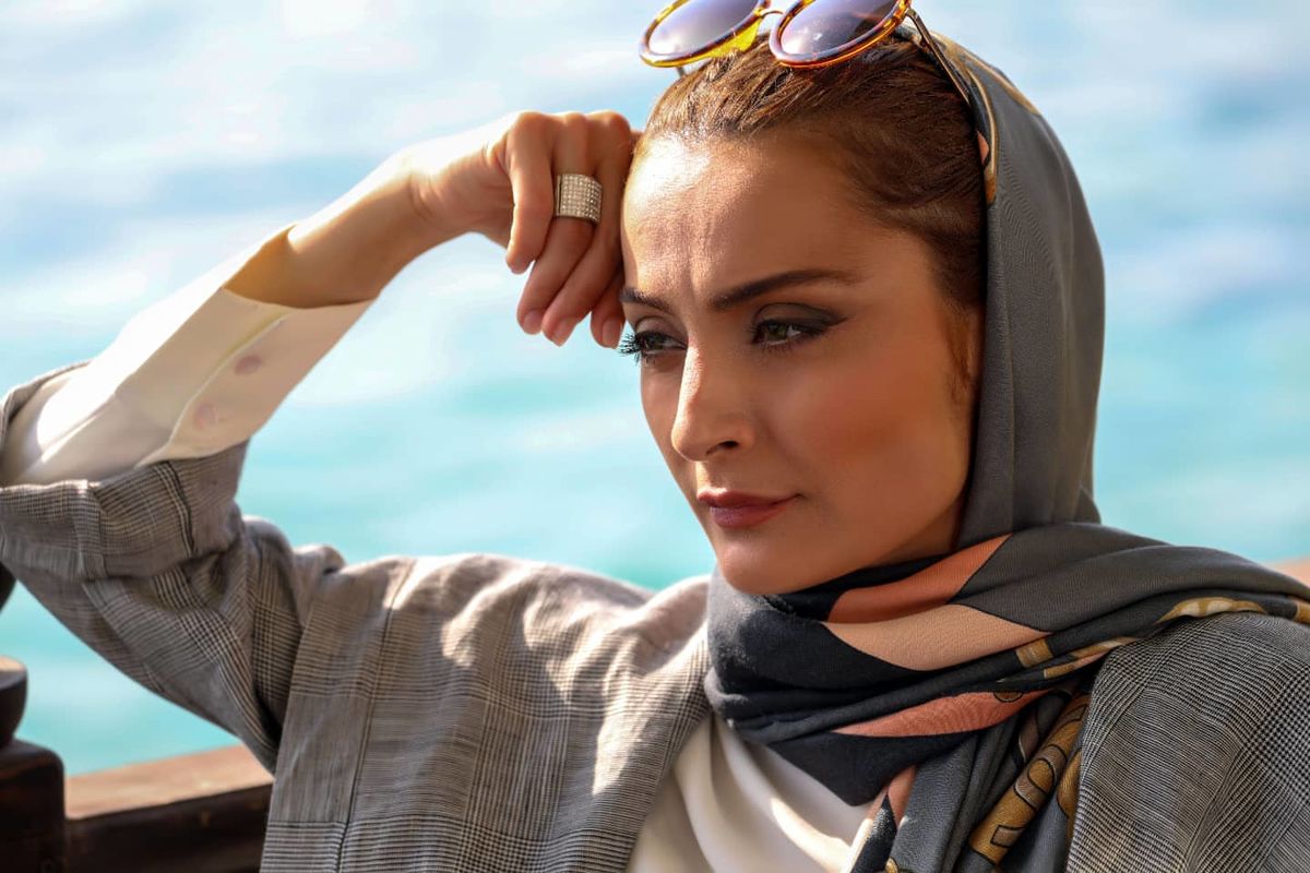 دو خانم بازیگر محبوب کنار استخر + عکس