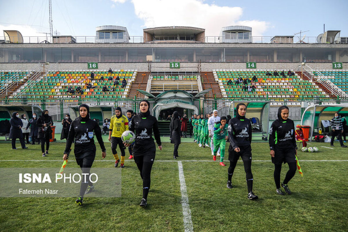 بی‌توجهی فدراسیون فوتبال به داوران زن
