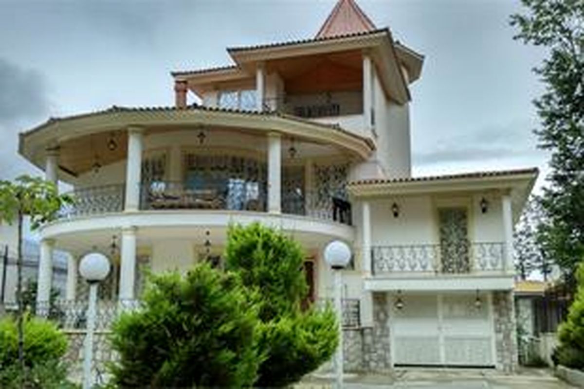 سرایداری که دزد از آب درآمد