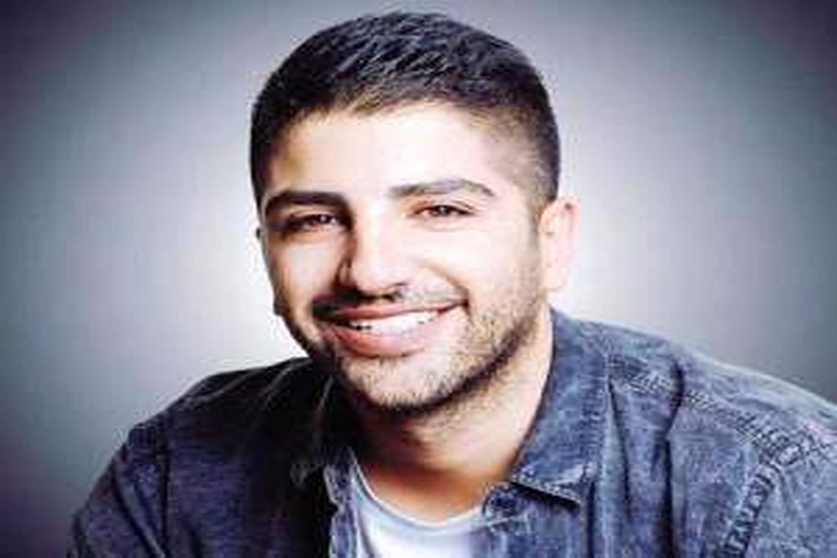 در این قایق لاکچری  طبع شعر خواننده عزیز گل کرد