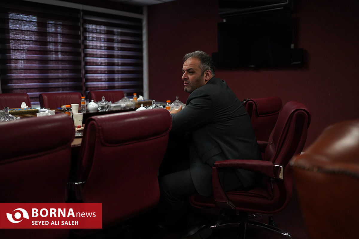 از وزیر ورزش معجزه نخواهید