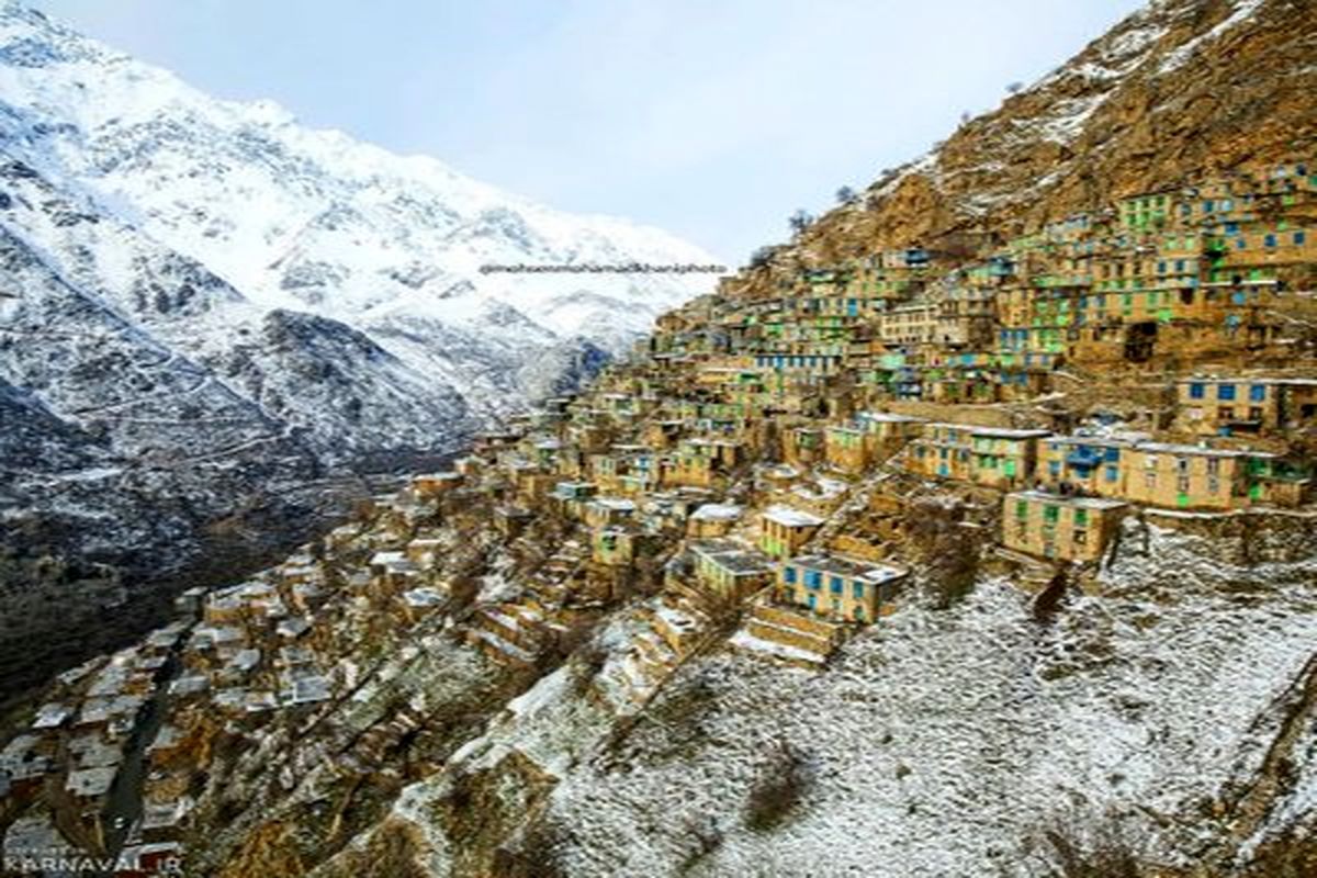 در این شهر قندیل می بندید