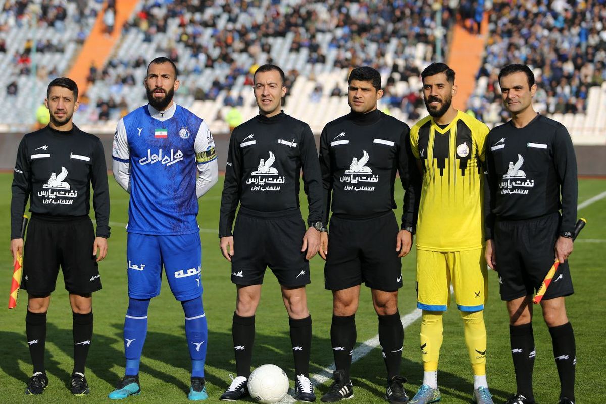 برد استقلال برابر نفت در نیمه اول