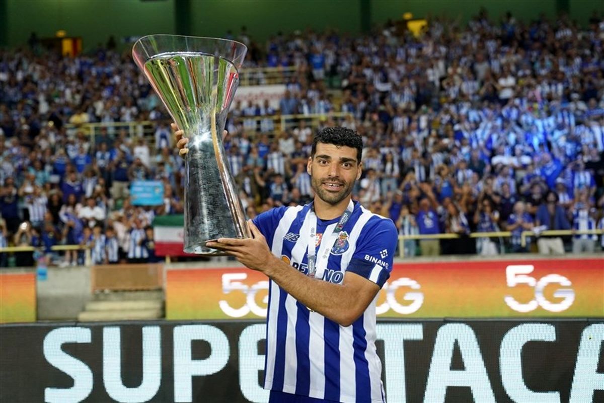 کلاه گشادی که بر سر طارمی رفت!