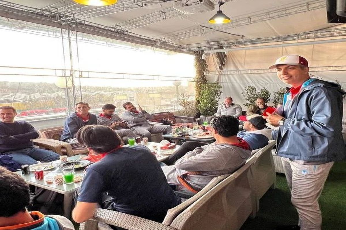 تقدیر از بازیکنان رسانه‌ ورزش در هتل شهر