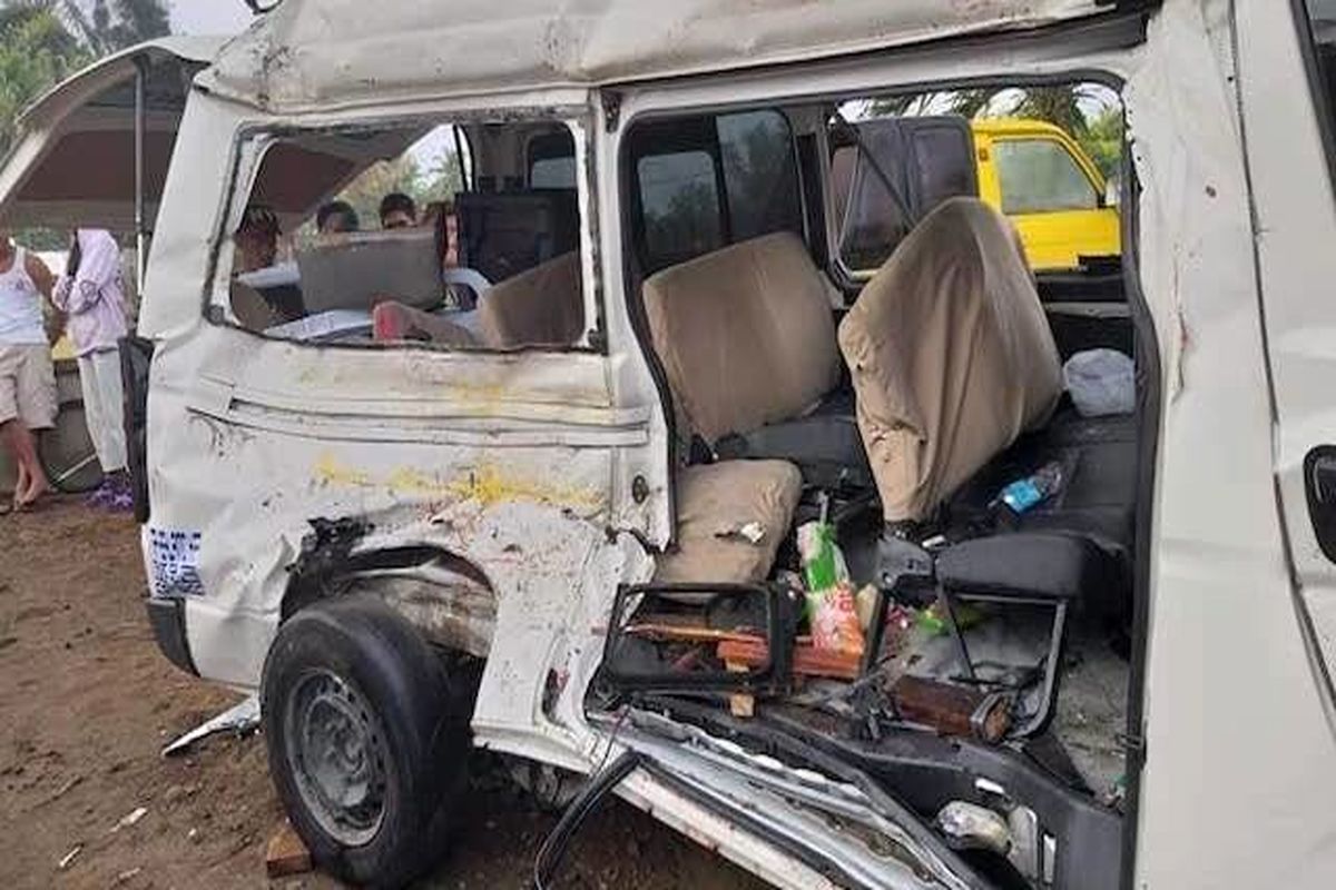 تصادف فاجعه باری که ۱۳ قربانی به همراه داشت