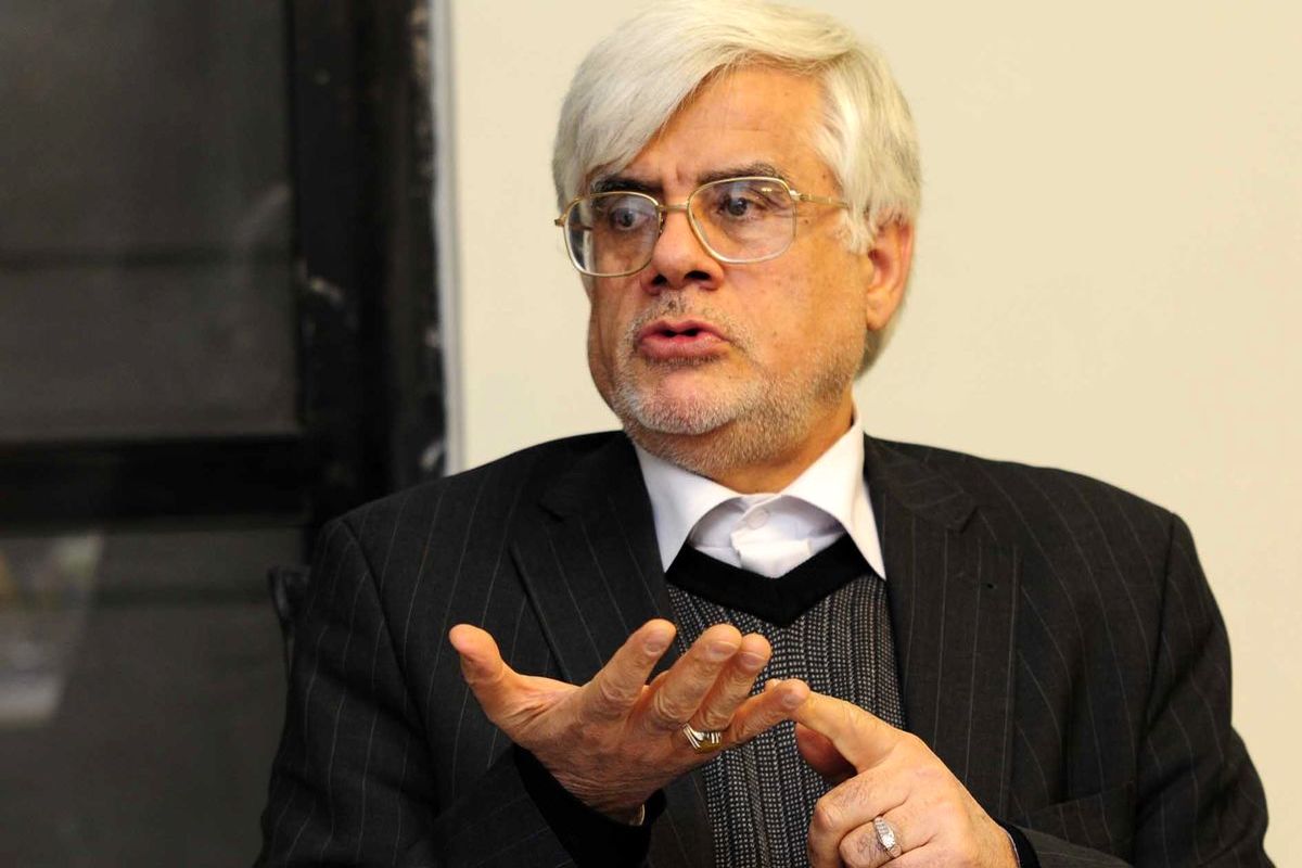 عارف: سیسمونی نوه هایم را از یزد میخرم