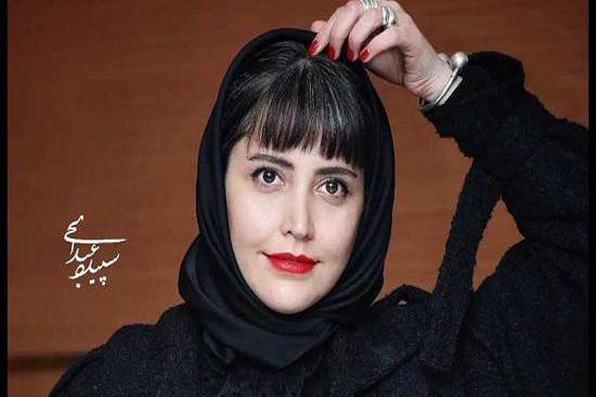 طبع شعر سلبریتی عزیز گل کرد