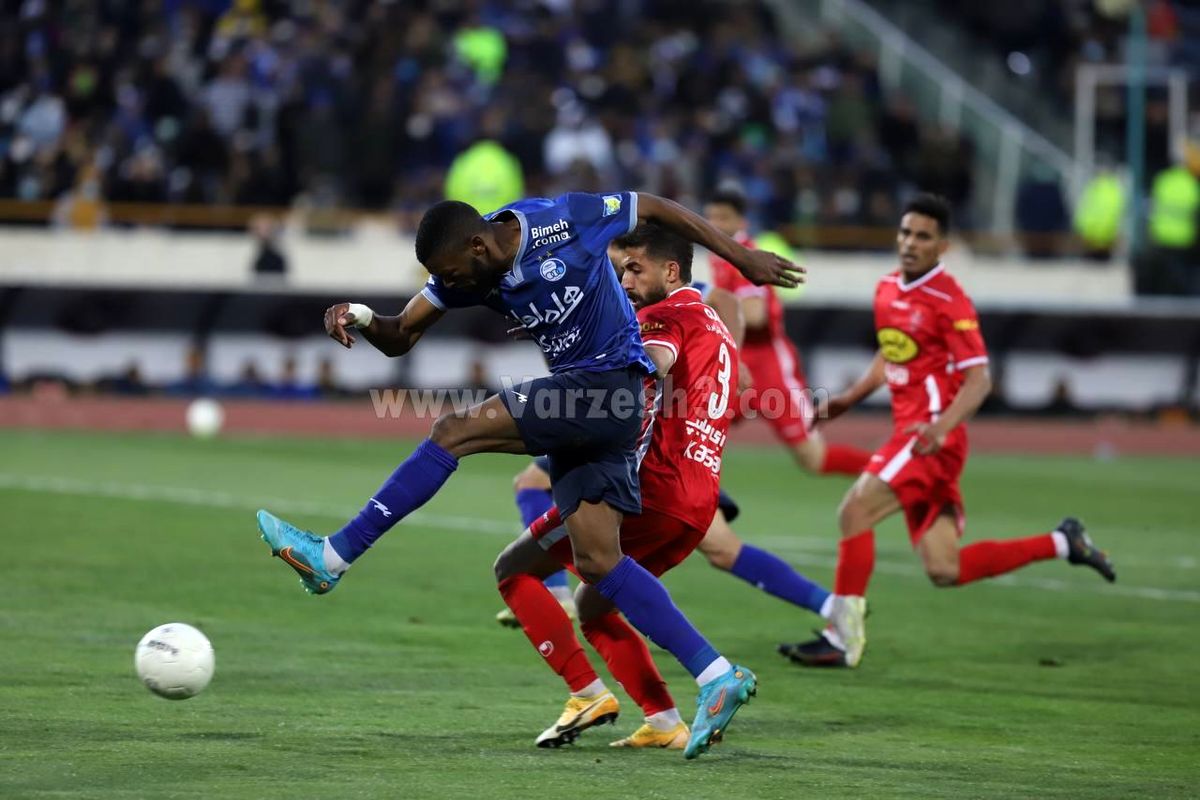 پولی که پرسپولیس و استقلال دارند ولی حق خرج کردنش را ندارند!