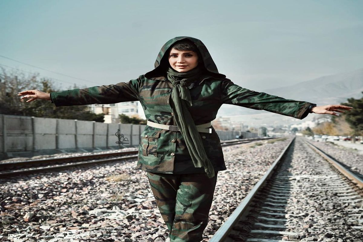 عکس خانوادگی سلبریتی مشور در سواحل جنوب