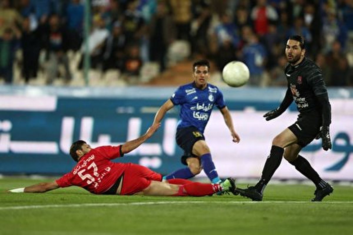 مجیدی ستاره استقلال را نیمکت‌نشین می‌کند؟