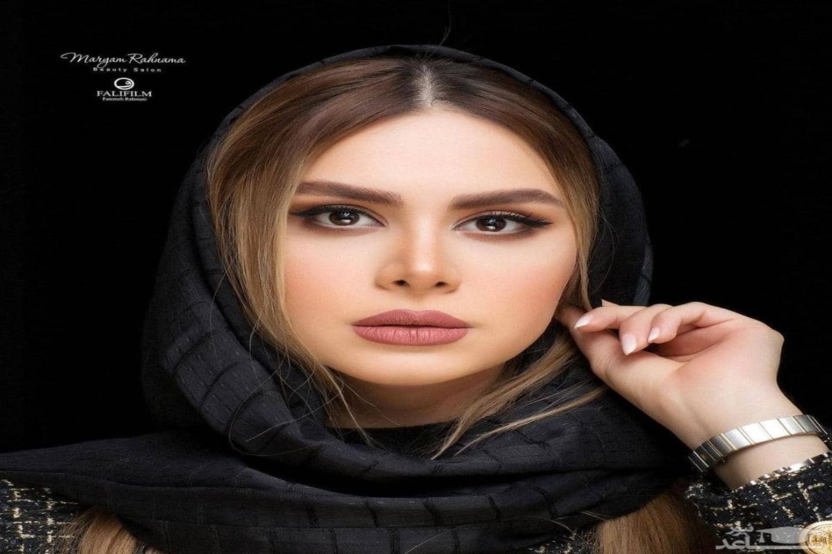 استوری پروانه ای خانم مجری