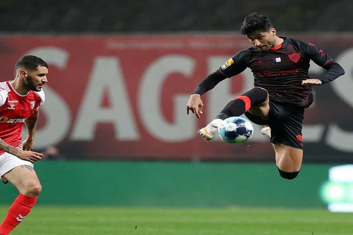 ستاره سابق سپاهان در یکقدمی استقلال