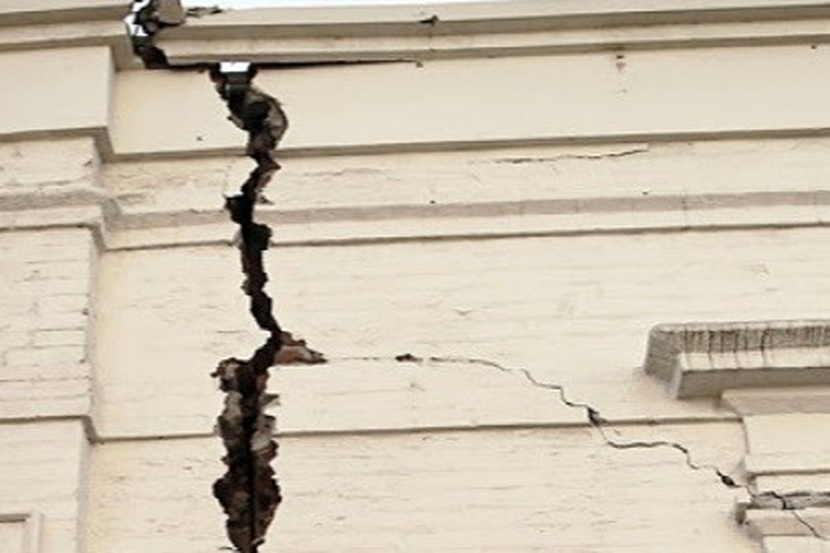 قطع شدن دست عابر بر اثر ریزش سنگ نما روی کتفش از زبان میهن راپل