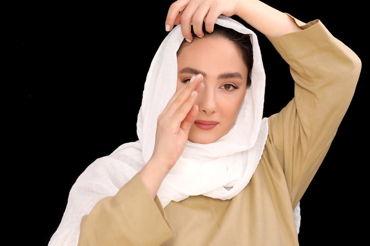 حرکات جالب خانم بازیگر در ایفای نقش