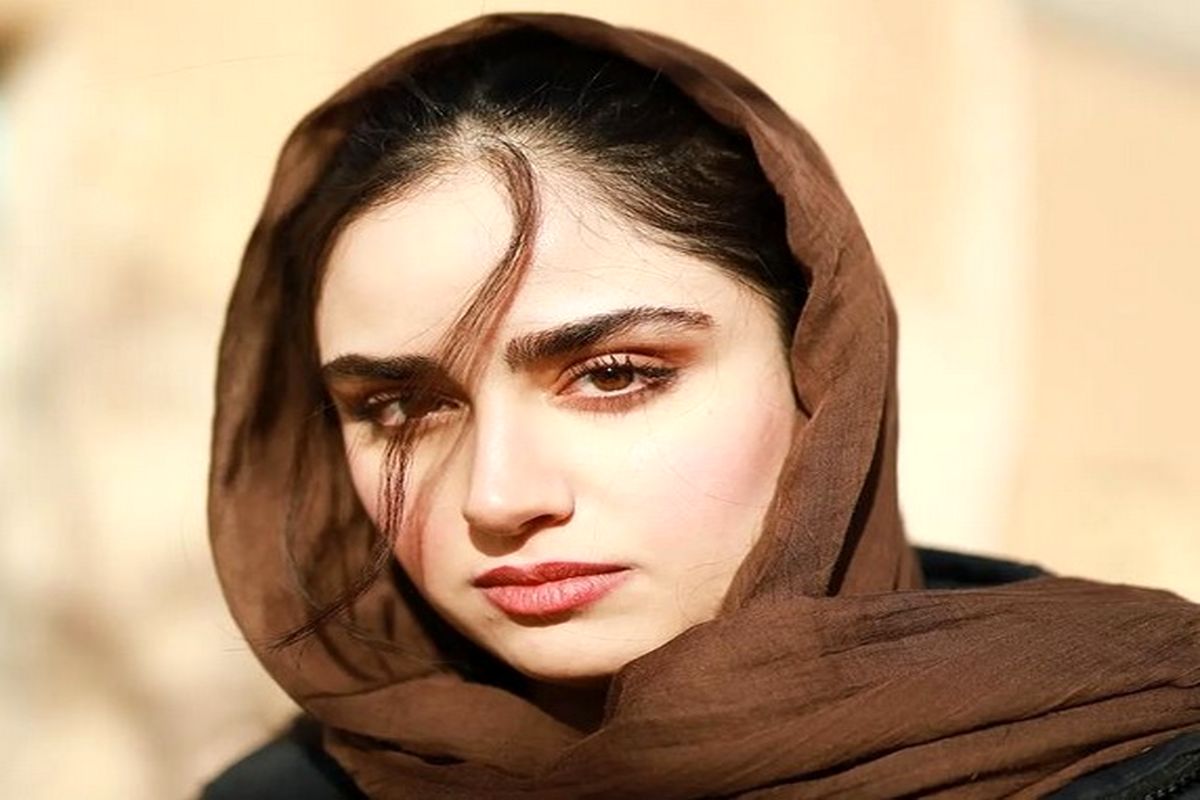 خوددرگیری هانیه غلامی در این متن محسوس است