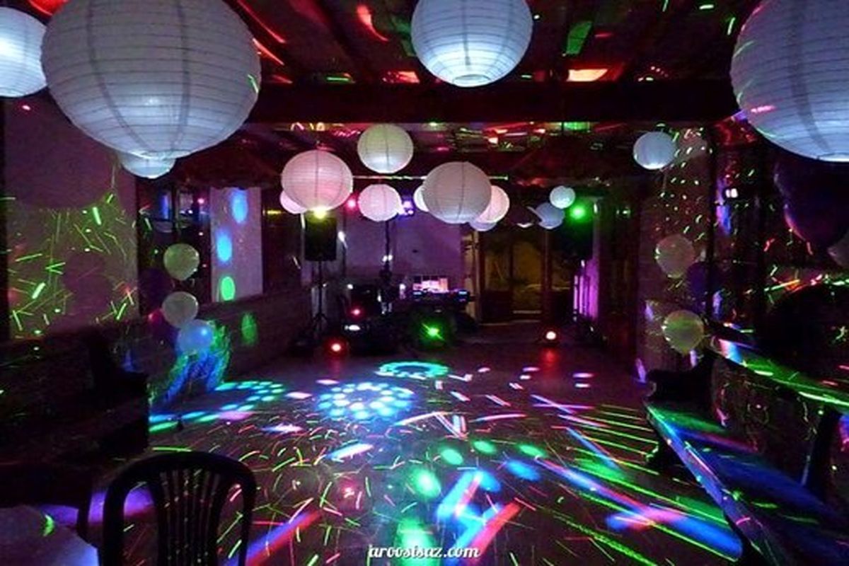 بانوانی که به جرم خواندن بازداشت شدند