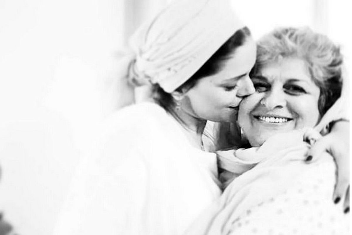 سلفی شبانه و موزیکال هنرپیشه خوش صدا