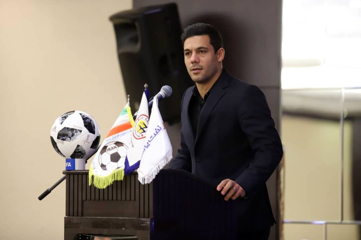 اداره فوتبال با سیستم «دلالیسم»!