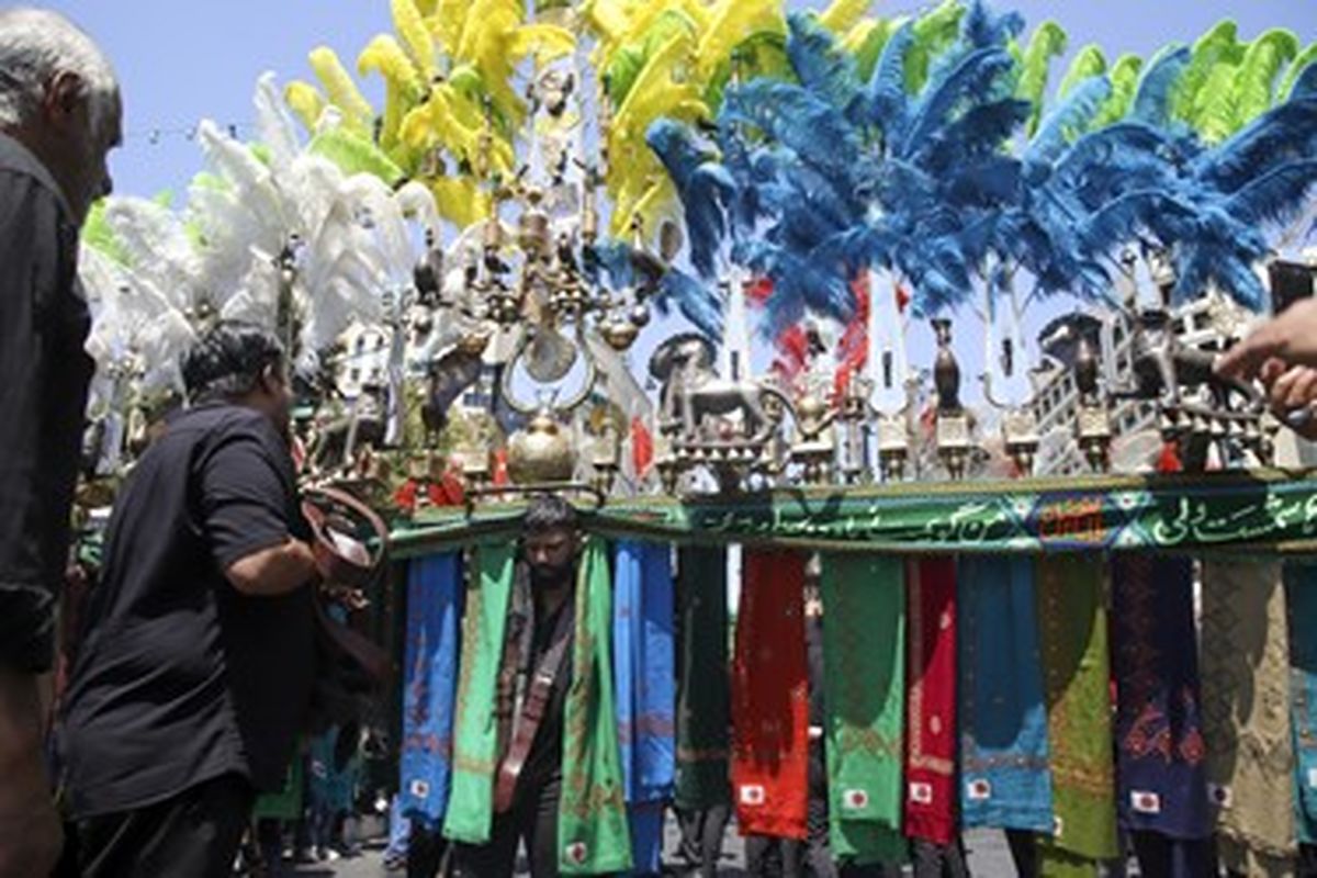 عزاداری روز تاسوعا در مشهد مقدس به روایت تصویر