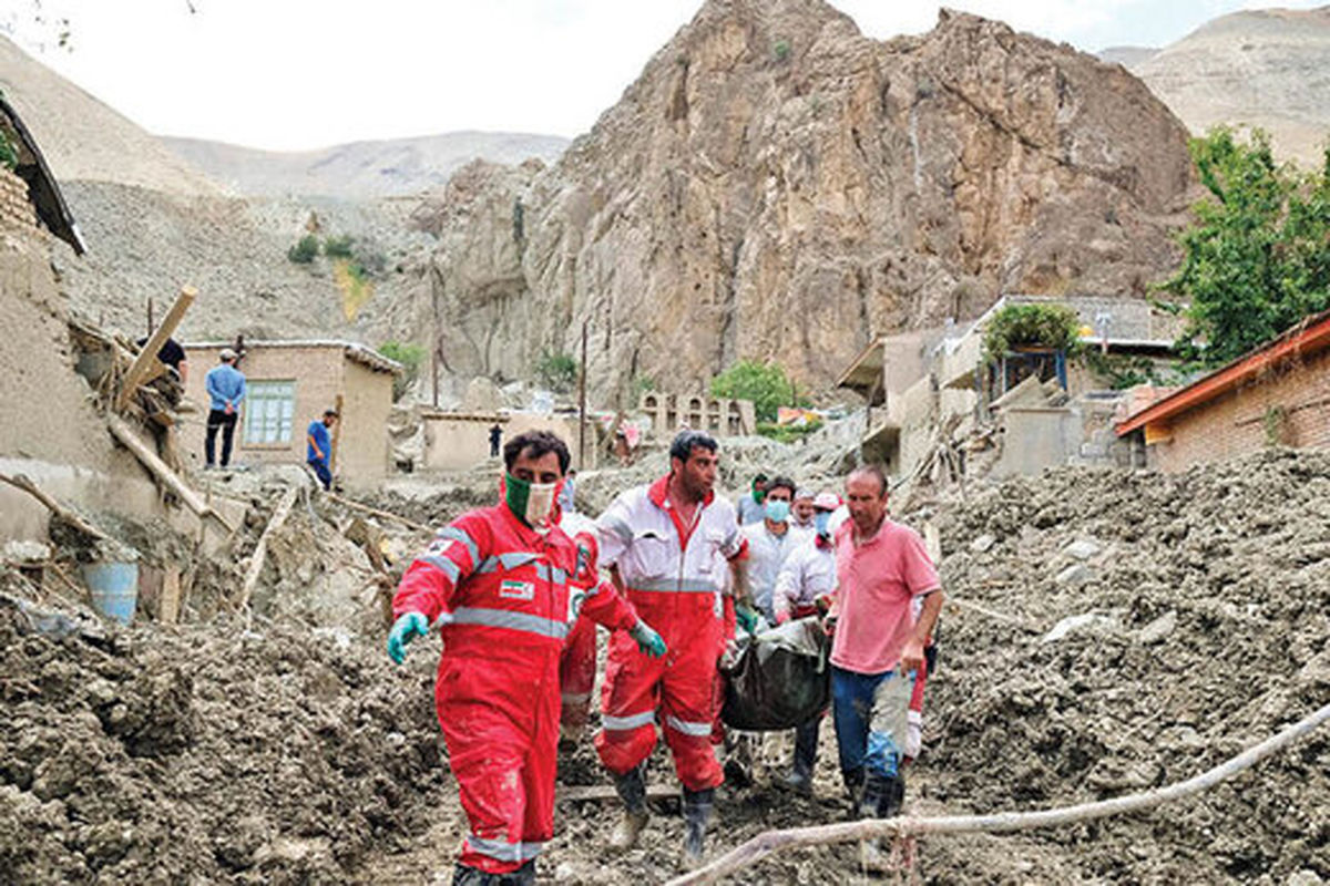 سیل فیروزکوه را برد + تصاویر ارسالی مردم