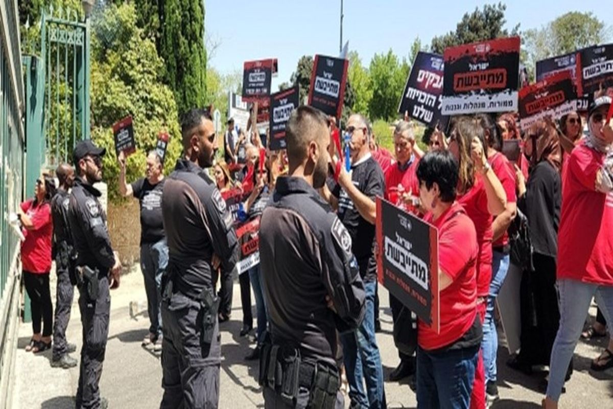 فوری/ تظاهرات گسترده معلمان به خاطر حقوق!