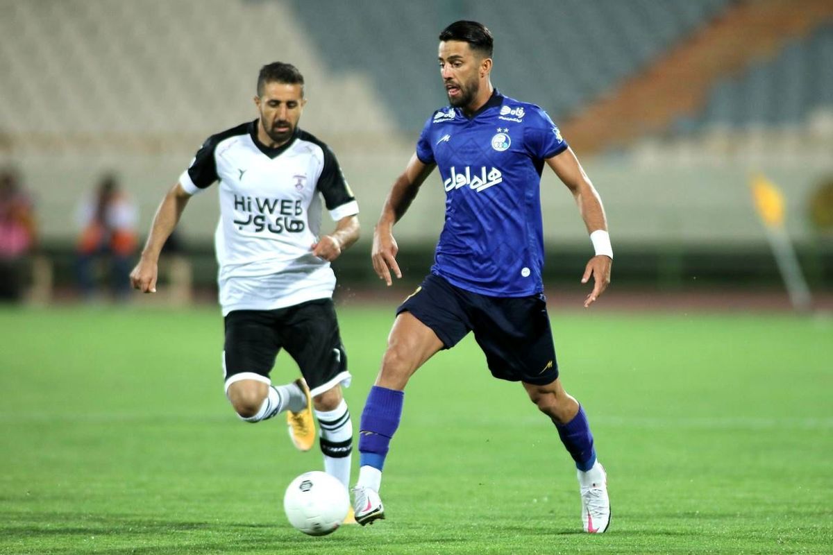 ستاره‌ای که بر خلاف میلش لباس استقلال را پوشیده!