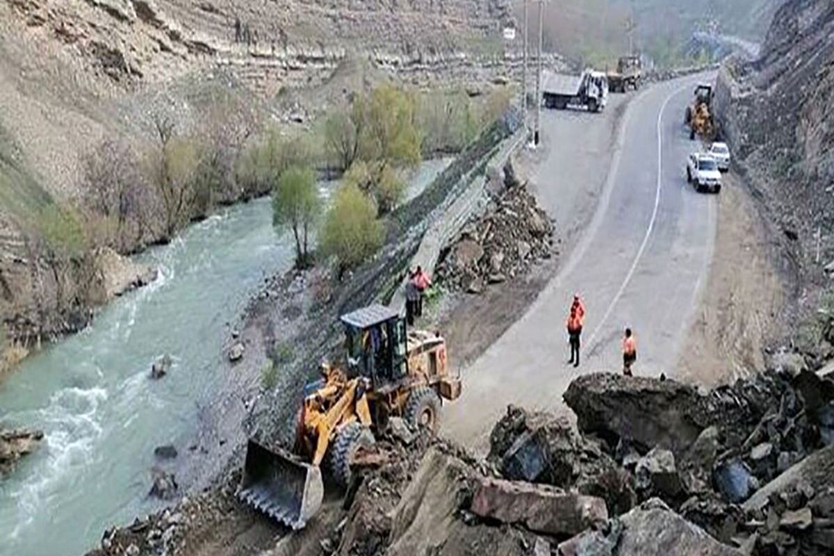 سیل نسخه ی جاده چالوس را پیچید