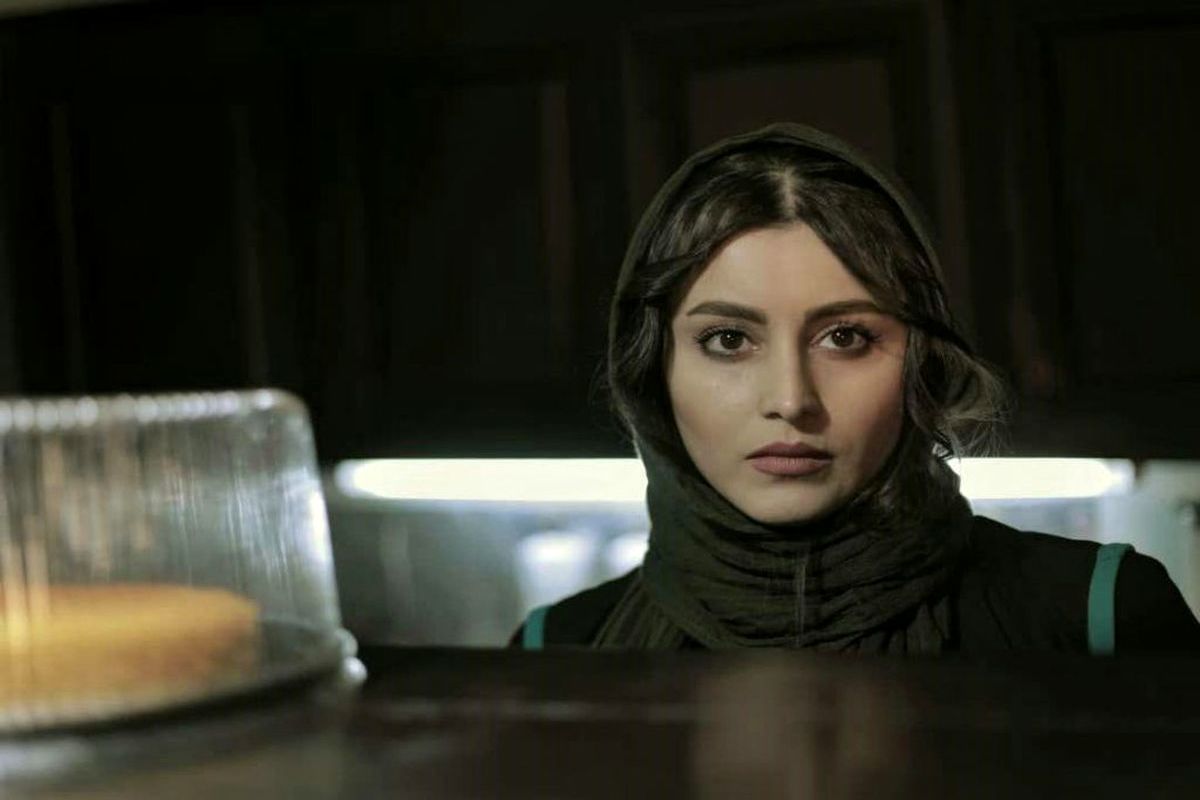 ژست تئاتری و عاشقانه فهیمه مومنی