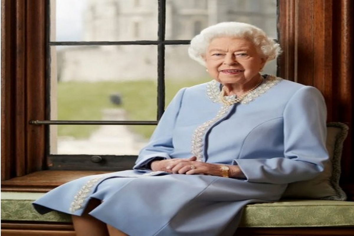 اینفو / رویدادهای مهمی که ملکه انگلیس به چشم دید