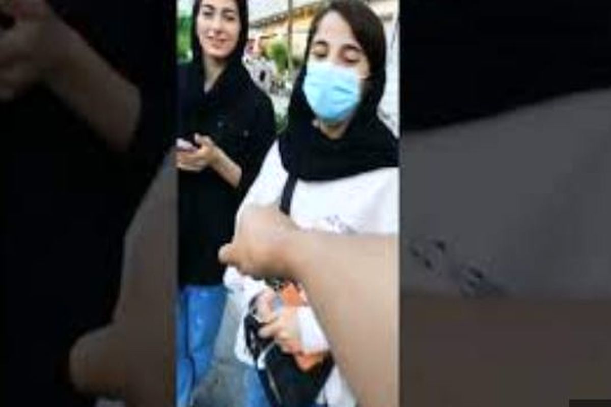 چالش مشت بزن شکلات بگیر به مشکل خورد